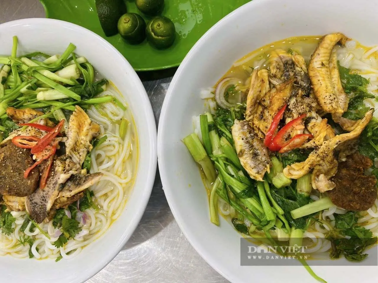 164446img_9382-1634 Các loại rau ăn kèm tươi ngon là linh hồn của món bún cá rô đồng