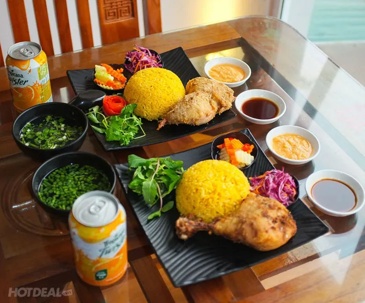 323164-set-com-van-phong-nha-hang-lau-ngon-body-1 Bữa trưa văn phòng đa dạng và giàu dinh dưỡng tại các nhà hàng khu vực trung tâm