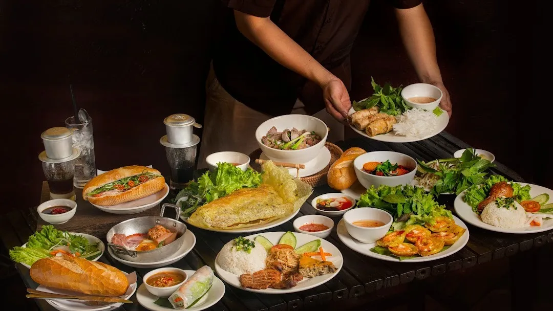 Khám phá bản đồ ẩm thực sáng đa dạng và hấp dẫn tại trung tâm Quận 1
