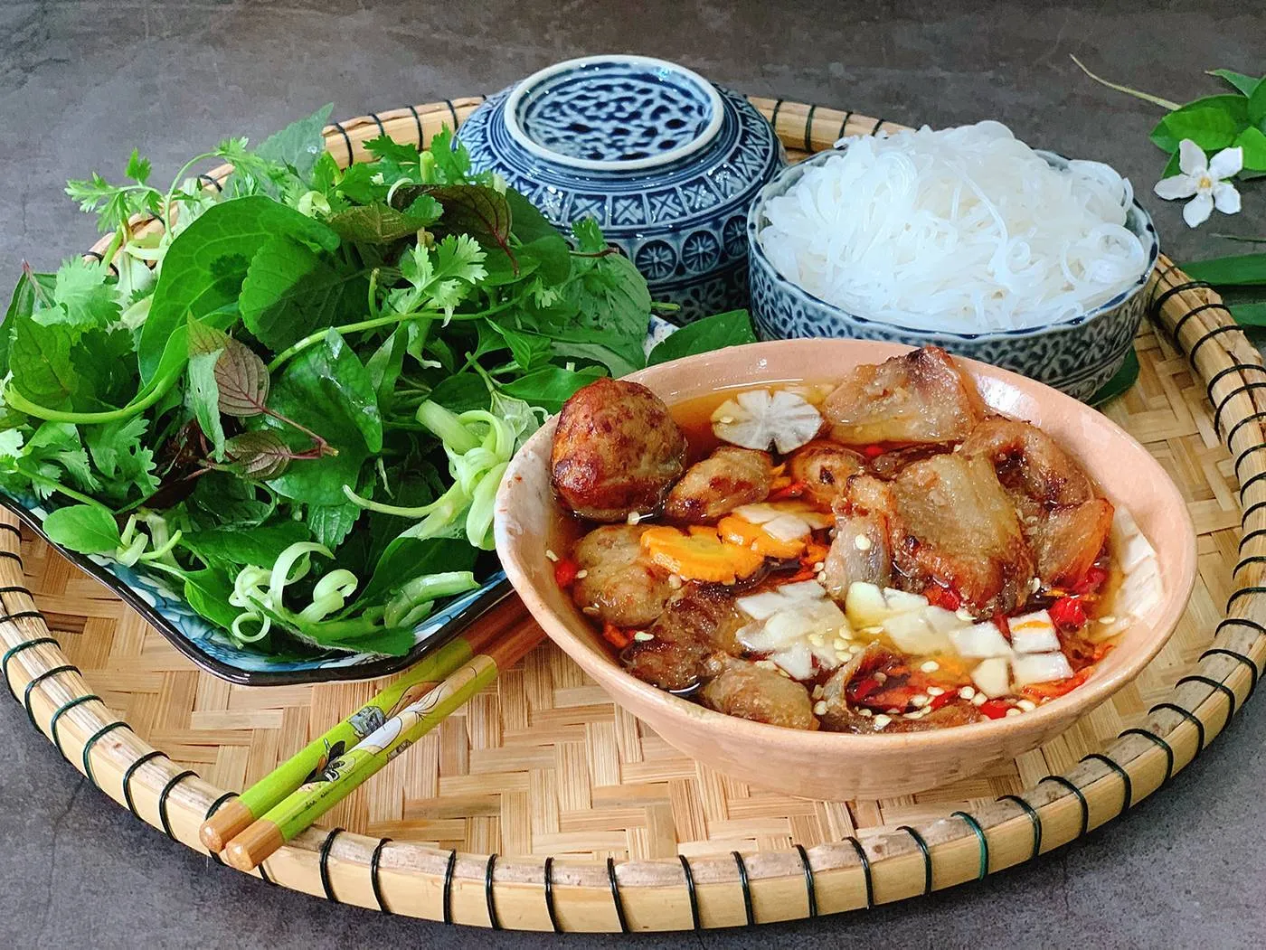 Bún chả  sự lựa chọn hàng đầu của du khách quốc tế khi đến với thủ đô Hà Nội