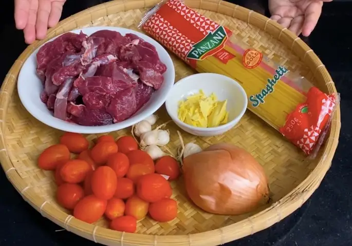 Sự kết hợp hoàn hảo giữa các nguyên liệu tự nhiên tạo nên nền tảng hương vị vững chắc
