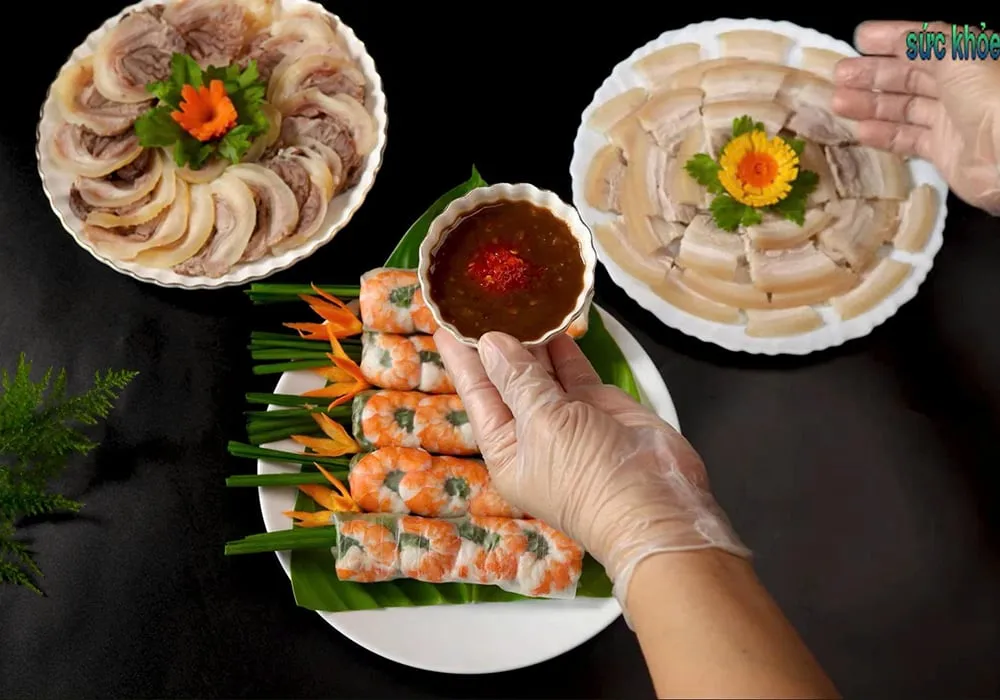 Bát mắm nêm chua cay hài hòa là linh hồn của các món đồ luộc trong ẩm thực Việt