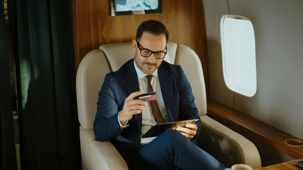 Sử dụng thẻ VIP một cách thông minh để tối ưu hóa mọi quyền lợi mua sắm