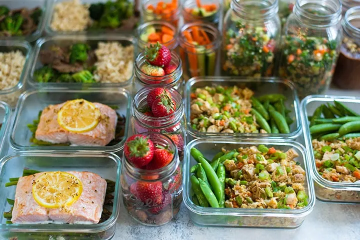 Một thực đơn ăn kiêng lành mạnh cần sự kết hợp đa dạng giữa rau củ và protein