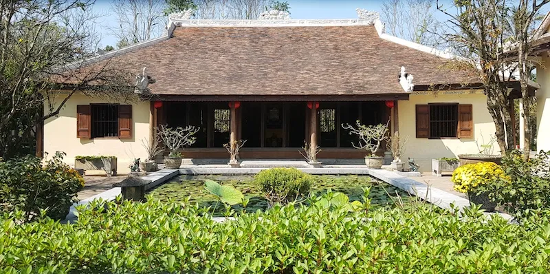 nha-ruong-hue-11 Vẻ đẹp cổ kính và yên bình của một ngôi nhà rường truyền thống tại Huế