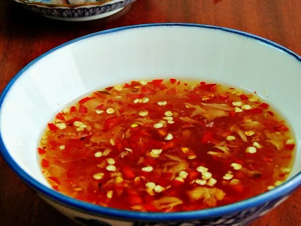 nuoc-mam-com-tam Nước mắm chua ngọt sánh đặc là yếu tố quyết định sự thành công của món cơm tấm