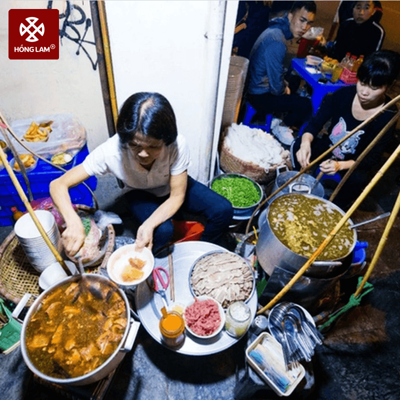 Kiểm tra thông tin và giá cả giúp trải nghiệm ăn khuya hoàn hảo hơn