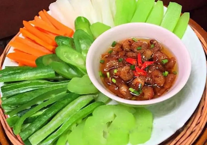 rau-cu-hap-2 Mâm cơm mắm kho quẹt chấm rau luộc thập cẩm đậm chất quê hương