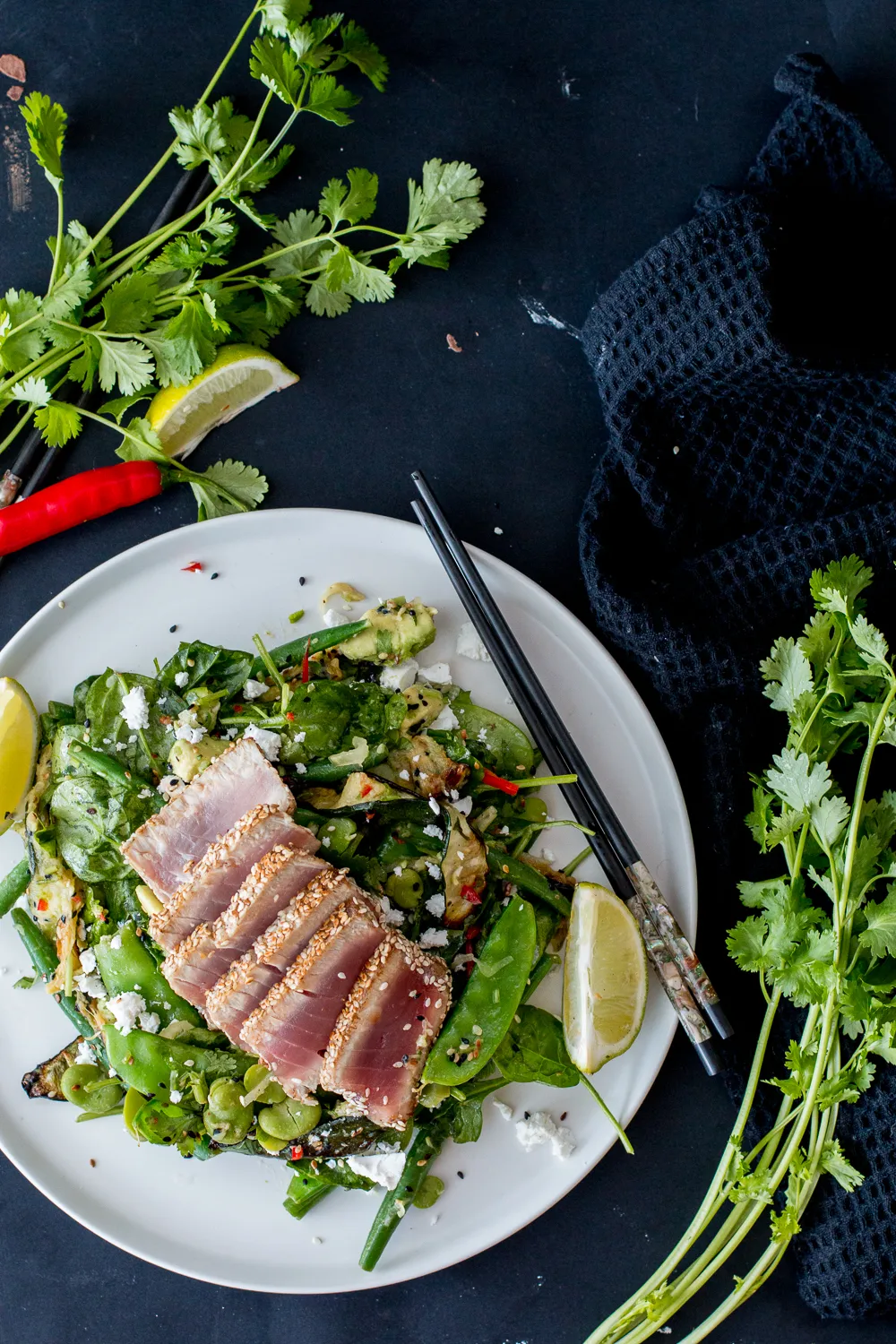 Món Salad Cá Ngừ Đại Dương Tươi Mát Khai Vị Tiệc đầy sang trọng và hấp dẫn