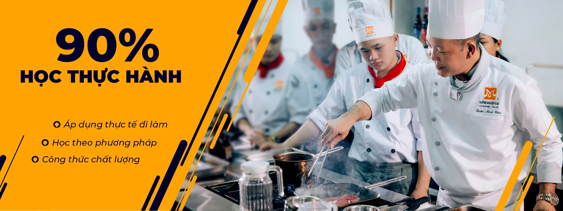Truyền dạy kỹ nghệ và tâm huyết cho thế hệ kế cận là sứ mệnh cao cả của các nghệ nhân
