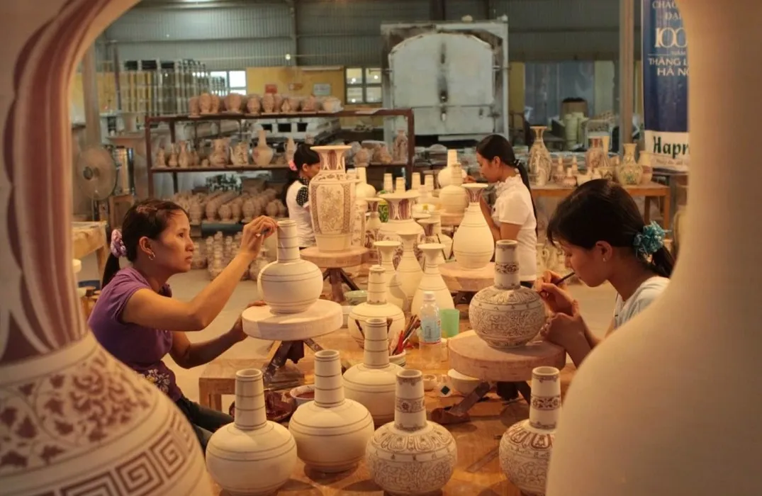 Sự tâm huyết của nghệ nhân tạo nên giá trị độc bản cho mỗi món quà tặng thủ công